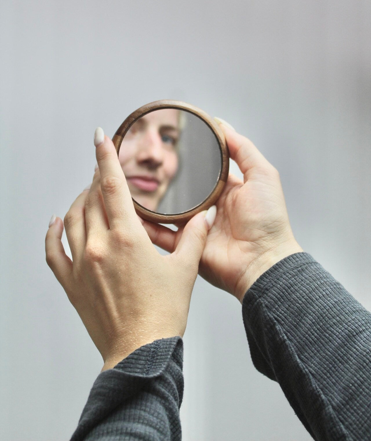 Round Compact Wood Mirror