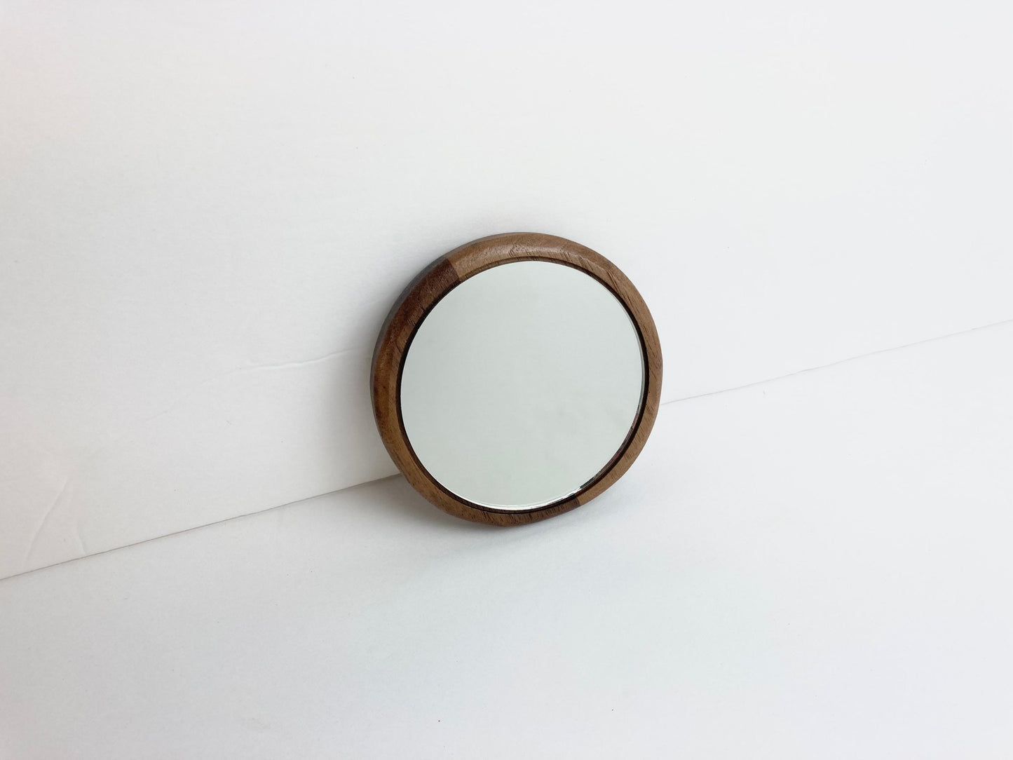 Custom Wood Round Compact Mirror